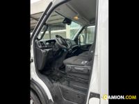 Iveco Mod. IVECO Vers. IVECO | Leggero Cabinato <= 35 q.li Furgonato con sponda | INDUSTRIAL CARS S.P.A