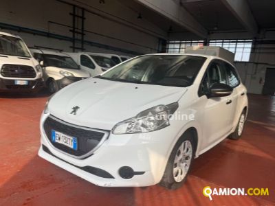 Peugeot 208 208