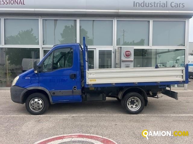 Iveco Mod. IVECO Vers. IVECO | Leggero Cabinato <= 35 q.li Cassone Ribaltabile | INDUSTRIAL CARS S.P.A