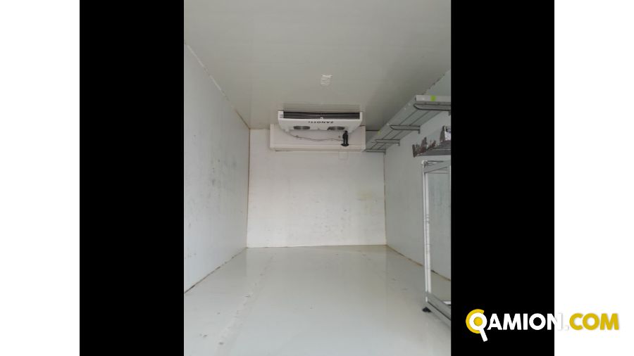 Iveco Mod. IVECO Vers. IVECO | Leggero Cabinato > 35 q.li Isotermico con gruppo frigo | INDUSTRIAL CARS S.P.A