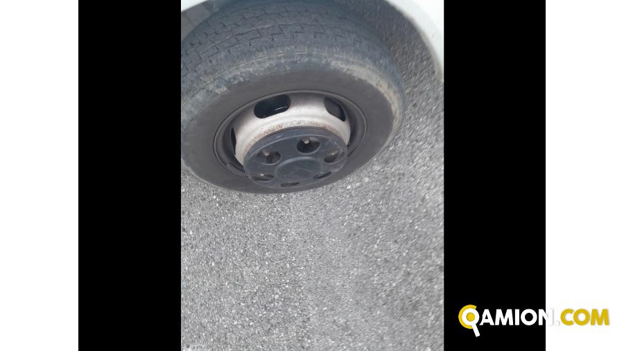 Mercedes Mod. MERCEDES Vers. MERCEDES | Leggero Cabinato <= 35 q.li Cassone fisso con Gru | INDUSTRIAL CARS S.P.A