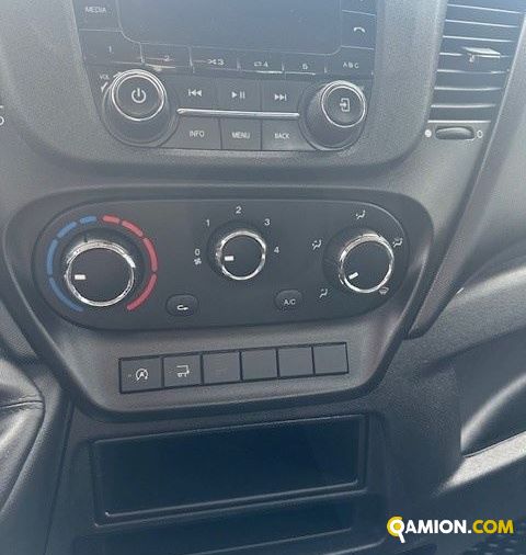 Iveco Mod. IVECO Vers. IVECO | Leggero Cabinato <= 35 q.li Furgonato | INDUSTRIAL CARS S.P.A