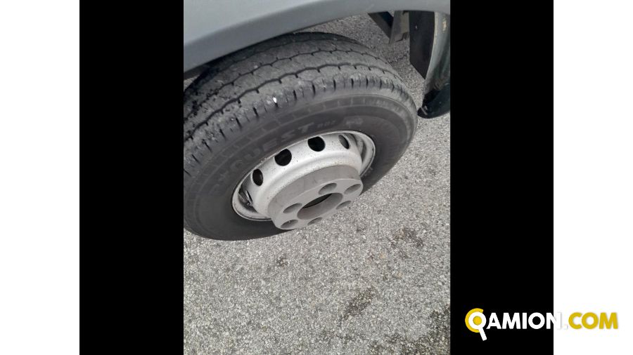 Iveco Mod. IVECO Vers. IVECO | Leggero Cabinato <= 35 q.li Furgonato con sponda | INDUSTRIAL CARS S.P.A