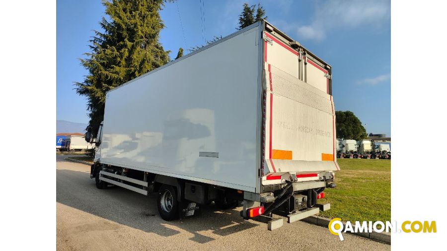 Iveco Mod. IVECO Vers. IVECO | Leggero Cabinato > 35 q.li Isotermico con gruppo frigo e sponda | INDUSTRIAL CARS S.P.A