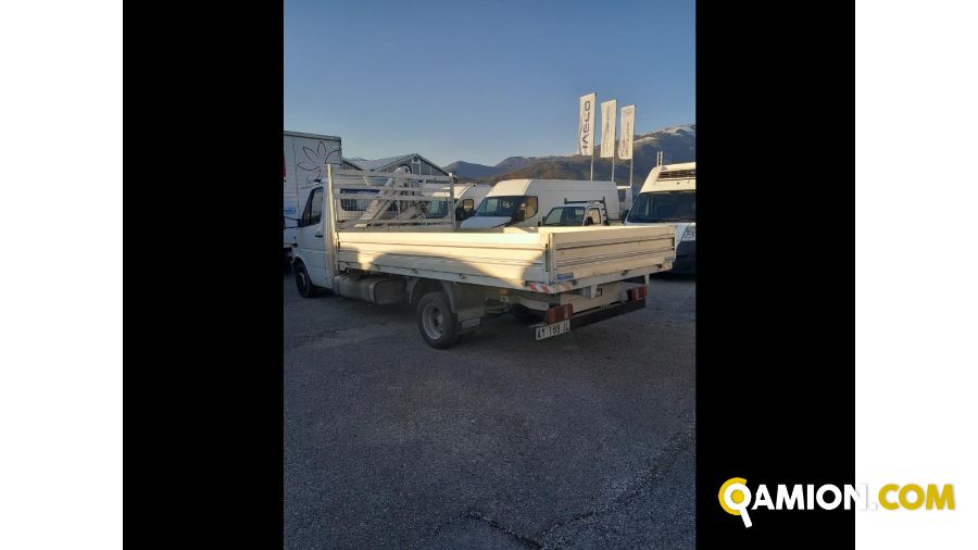 Mercedes Mod. MERCEDES Vers. MERCEDES | Leggero Cabinato <= 35 q.li Cassone fisso con Gru | INDUSTRIAL CARS S.P.A