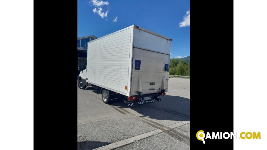 Iveco Mod. IVECO Vers. IVECO | Leggero Cabinato <= 35 q.li Furgonato con sponda | INDUSTRIAL CARS S.P.A