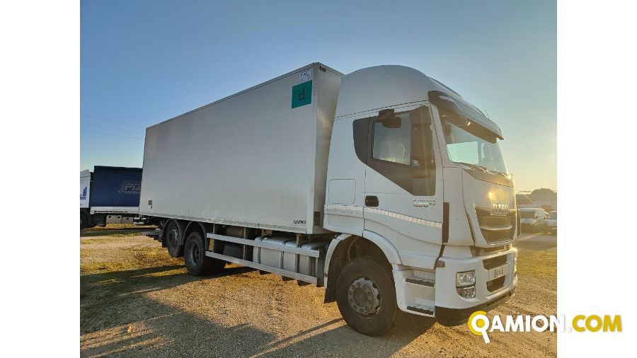 Iveco Mod. IVECO Vers. IVECO | Motrice Isotermico con gruppo frigo e sponda | INDUSTRIAL CARS S.P.A