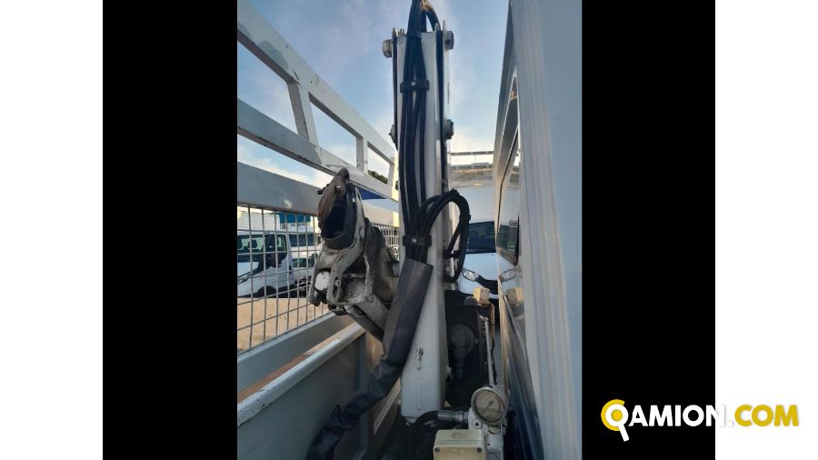 Mercedes Mod. MERCEDES Vers. MERCEDES | Leggero Cabinato <= 35 q.li Cassone fisso con Gru | INDUSTRIAL CARS S.P.A