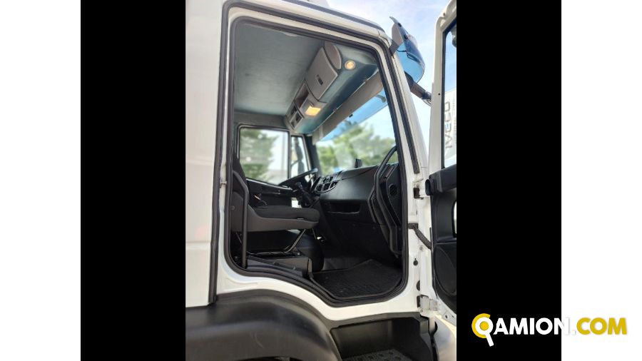Iveco Mod. IVECO Vers. IVECO | Leggero Cabinato > 35 q.li Cassone fisso con centina con sponda | INDUSTRIAL CARS S.P.A