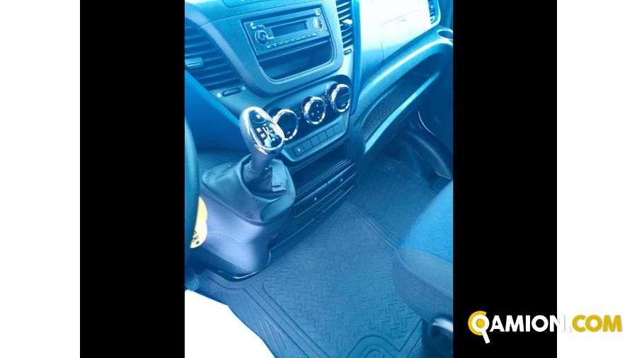 Iveco Mod. IVECO Vers. IVECO | Leggero Cabinato <= 35 q.li Cassone fisso | INDUSTRIAL CARS S.P.A