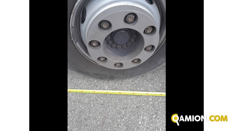 Iveco Mod. IVECO Vers. IVECO | Leggero Cabinato > 35 q.li Scarrabile con gancio | INDUSTRIAL CARS S.P.A