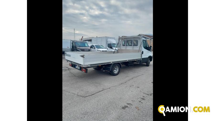 Iveco Mod. IVECO Vers. IVECO | Leggero Cabinato <= 35 q.li Cassone fisso | INDUSTRIAL CARS S.P.A