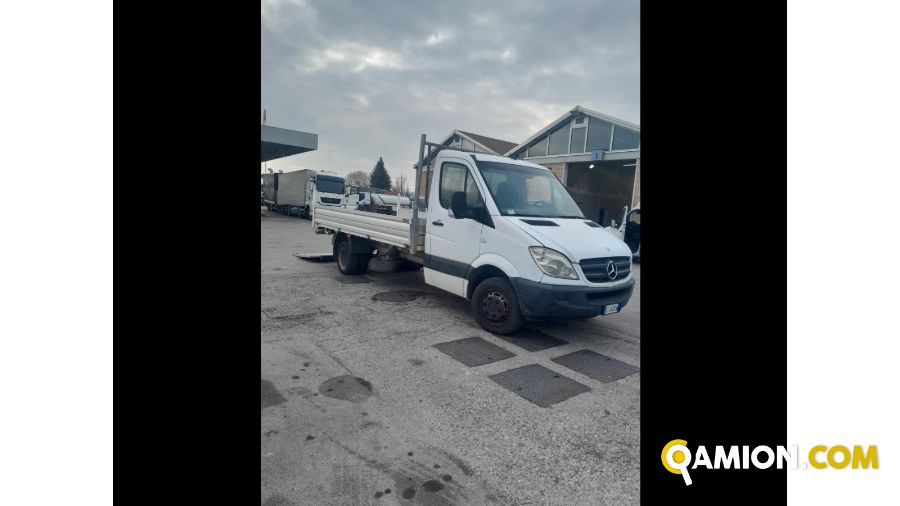 Mercedes Mod. MERCEDES V.I. Vers. MERCEDES V.I. | Leggero Cabinato <= 35 q.li Cassone fisso | INDUSTRIAL CARS S.P.A