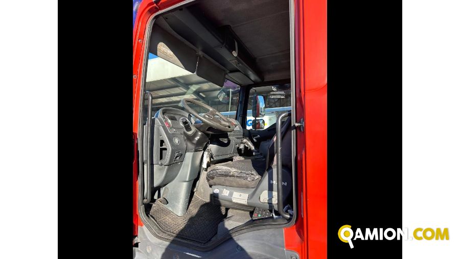 Man Mod. MAN Vers. MAN | Leggero Cabinato > 35 q.li Isotermico con gruppo frigo e sponda | INDUSTRIAL CARS S.P.A