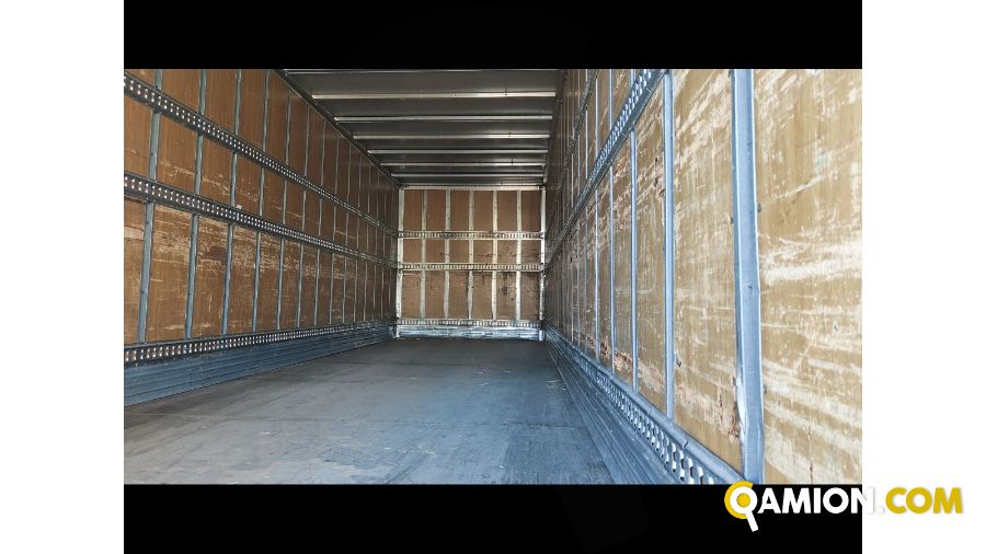 Renault trucks Mod. RENAULT TRUCKS Vers. RENAULT TRUCKS | Trattore Trattore | INDUSTRIAL CARS S.P.A