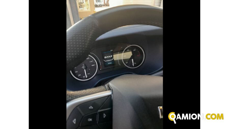 Iveco Mod. IVECO Vers. IVECO | Leggero Cabinato <= 35 q.li Cassone fisso con centina | INDUSTRIAL CARS S.P.A