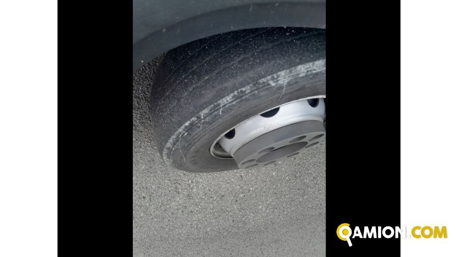 Iveco Mod. IVECO Vers. IVECO | Leggero Cabinato > 35 q.li Scarrabile con gancio | INDUSTRIAL CARS S.P.A