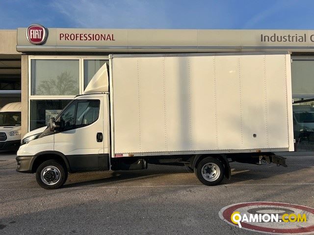 Iveco Mod. IVECO Vers. IVECO | Leggero Cabinato <= 35 q.li Furgonato | INDUSTRIAL CARS S.P.A