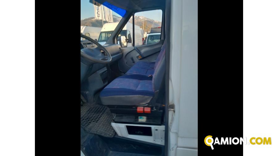 Mercedes Mod. MERCEDES Vers. MERCEDES | Leggero Cabinato <= 35 q.li Cassone fisso con Gru | INDUSTRIAL CARS S.P.A