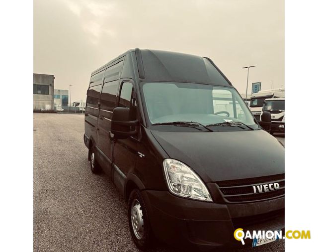 Iveco Mod. IVECO Vers. IVECO | Leggero Furgone <= 35 q.li Furgone di serie / Van | INDUSTRIAL CARS S.P.A