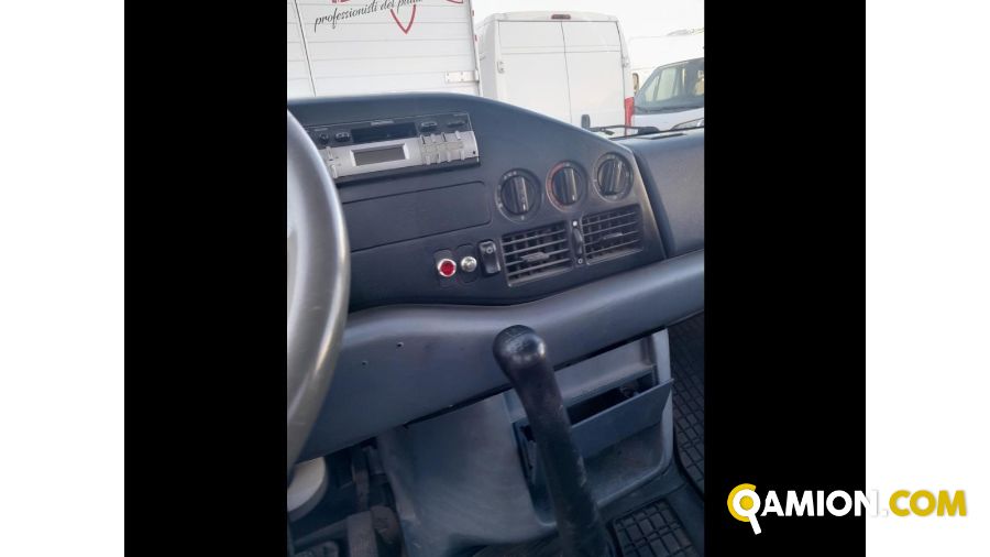 Mercedes Mod. MERCEDES Vers. MERCEDES | Leggero Cabinato <= 35 q.li Cassone fisso con Gru | INDUSTRIAL CARS S.P.A