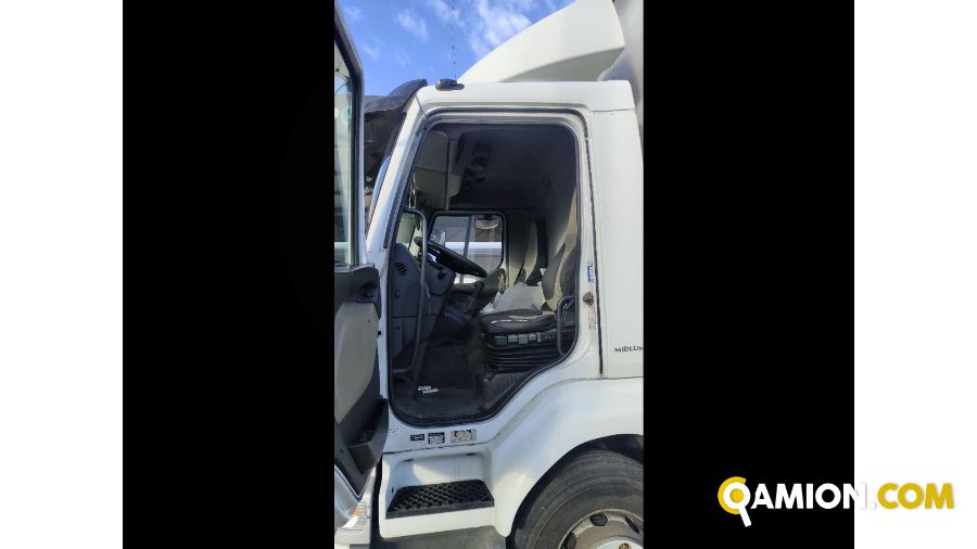 Renault trucks Mod. RENAULT TRUCKS Vers. RENAULT TRUCKS | Trattore Trattore | INDUSTRIAL CARS S.P.A