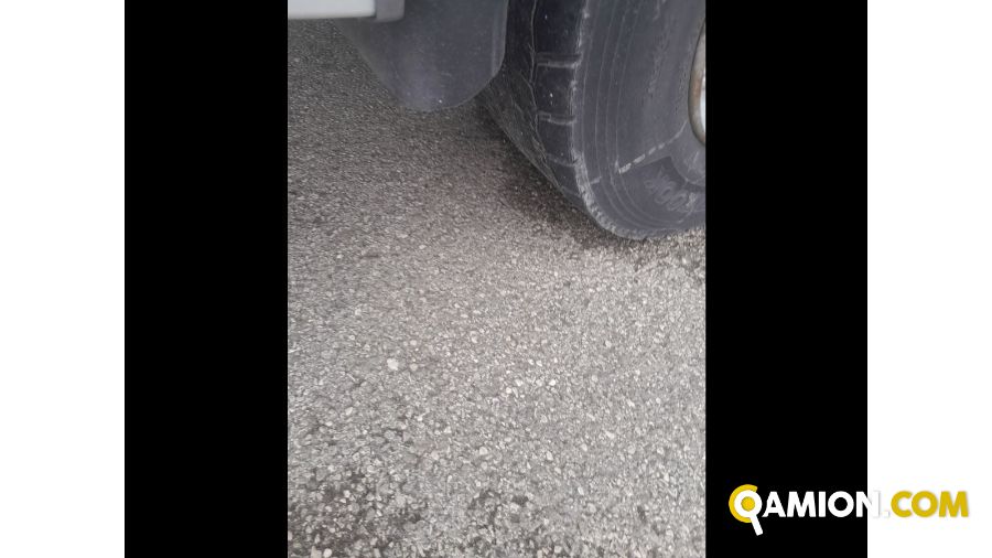 Iveco Mod. IVECO Vers. IVECO | Leggero Cabinato > 35 q.li Scarrabile con gancio | INDUSTRIAL CARS S.P.A