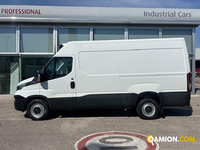 Iveco Mod. IVECO Vers. IVECO | Leggero Cabinato <= 35 q.li Isotermico con gruppo frigo | INDUSTRIAL CARS S.P.A