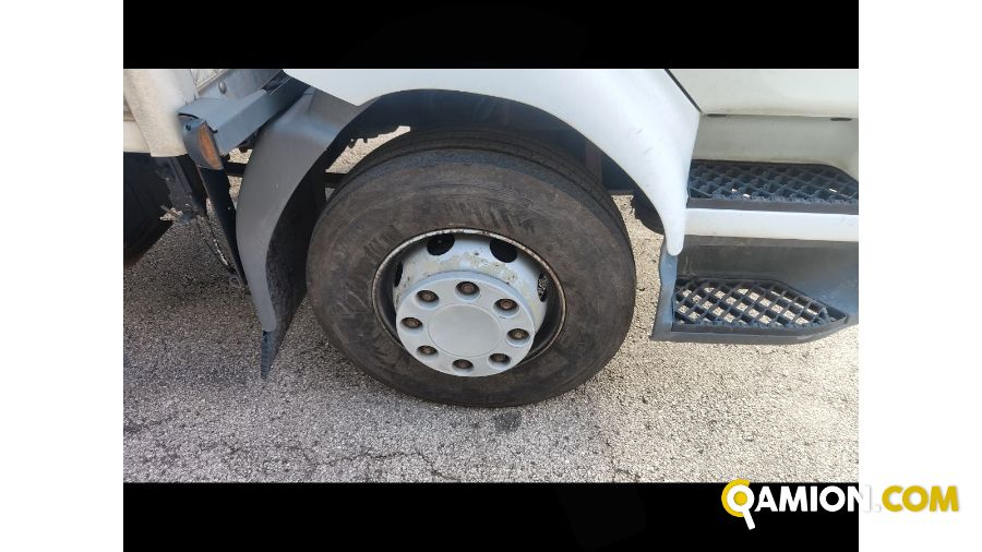 Renault trucks Mod. RENAULT TRUCKS Vers. RENAULT TRUCKS | Trattore Trattore | INDUSTRIAL CARS S.P.A