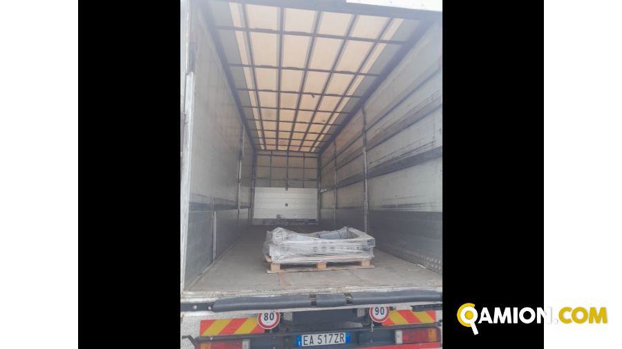 Iveco Mod. IVECO Vers. IVECO | Leggero Cabinato > 35 q.li Scarrabile con gancio | INDUSTRIAL CARS S.P.A