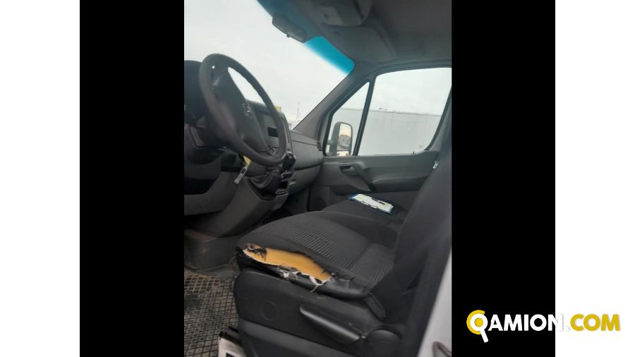 Mercedes Mod. MERCEDES V.I. Vers. MERCEDES V.I. | Leggero Cabinato <= 35 q.li Cassone fisso | INDUSTRIAL CARS S.P.A