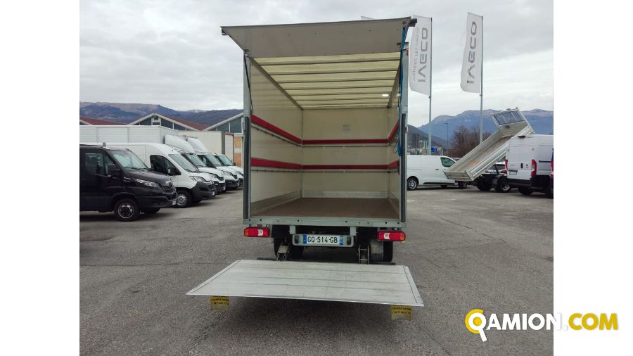 Iveco Mod. IVECO Vers. IVECO | Leggero Cabinato <= 35 q.li Furgonato con sponda | INDUSTRIAL CARS S.P.A