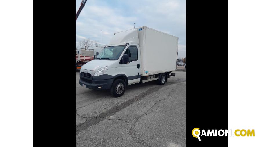 Iveco Mod. IVECO Vers. IVECO | Leggero Cabinato <= 35 q.li Furgonato con sponda | INDUSTRIAL CARS S.P.A