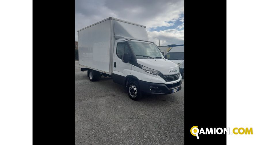 Iveco Mod. IVECO Vers. IVECO | Leggero Cabinato <= 35 q.li Furgonato | INDUSTRIAL CARS S.P.A
