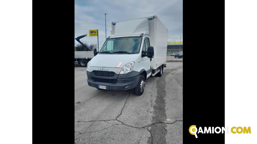 Iveco Mod. IVECO Vers. IVECO | Leggero Cabinato <= 35 q.li Furgonato con sponda | INDUSTRIAL CARS S.P.A