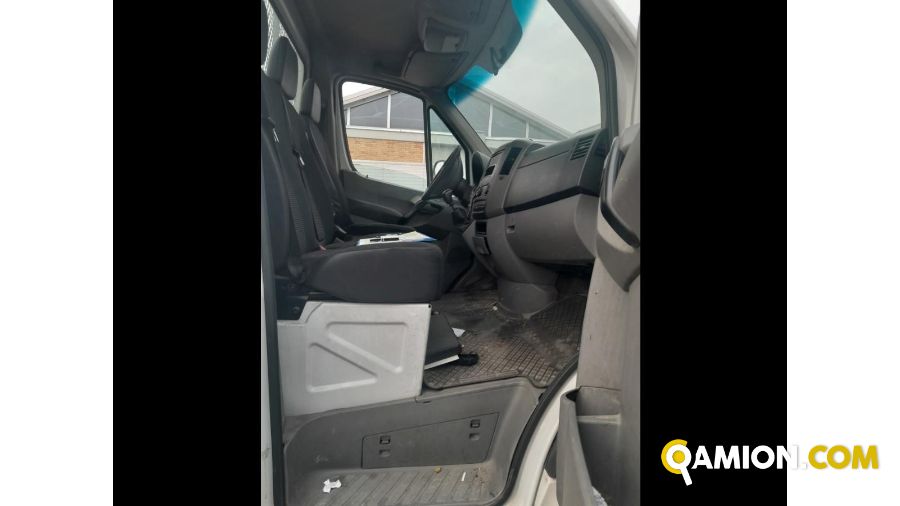 Mercedes Mod. MERCEDES V.I. Vers. MERCEDES V.I. | Leggero Cabinato <= 35 q.li Cassone fisso | INDUSTRIAL CARS S.P.A