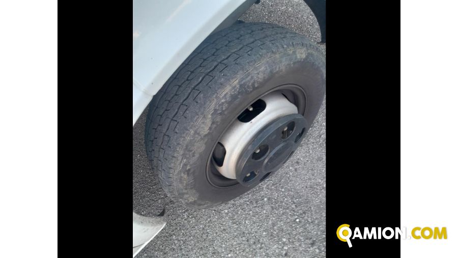 Mercedes Mod. MERCEDES Vers. MERCEDES | Leggero Cabinato <= 35 q.li Cassone fisso con Gru | INDUSTRIAL CARS S.P.A