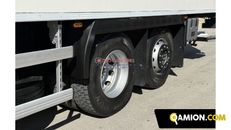 Iveco Stralis 400 Stralis 400 | EUROCAR2002 S.R.L.