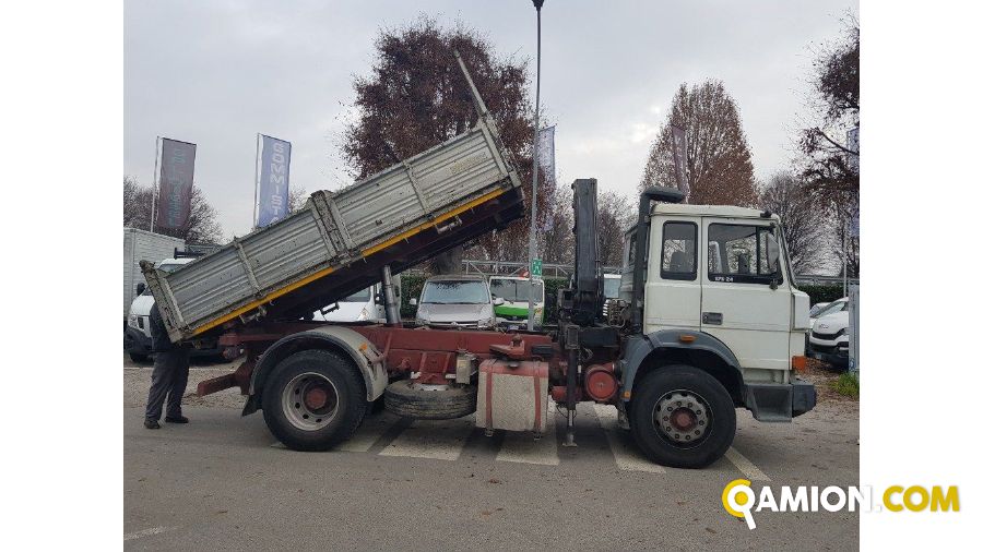 Iveco 175-24 GRU E RIBALTABILE 175-24 GRU E RIBALTABILE | Altro Cassone Ribaltabile