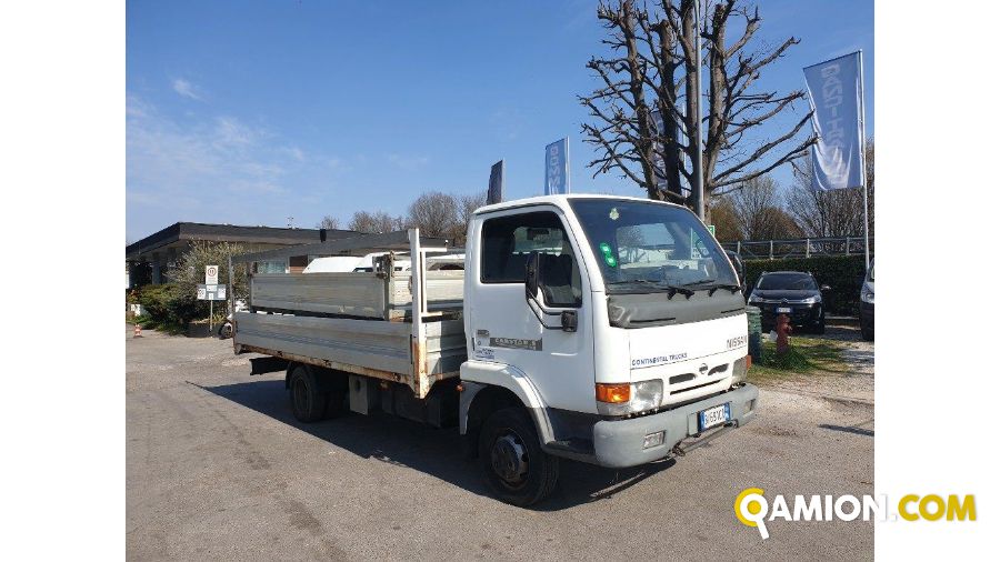 Nissan CABSTAR 110 cassone fisso 4500 passo 3200 | Altro Altro