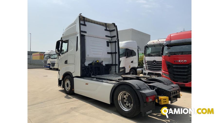 Iveco S-WAY AS440S48