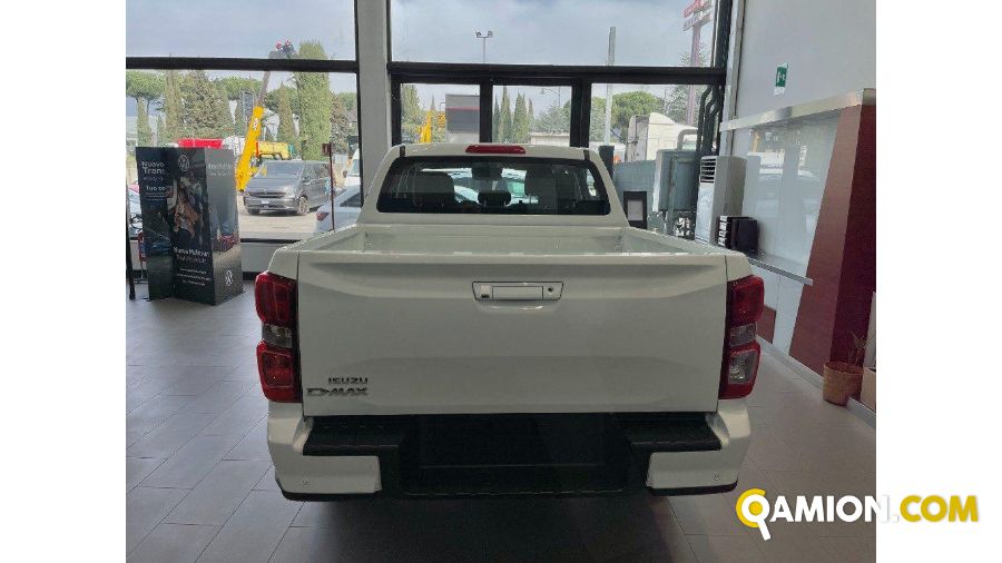 Isuzu D-MAX 1.9 td crew N60BB 4x4 auto 4/5-Porte | TOSCANDIA SPA