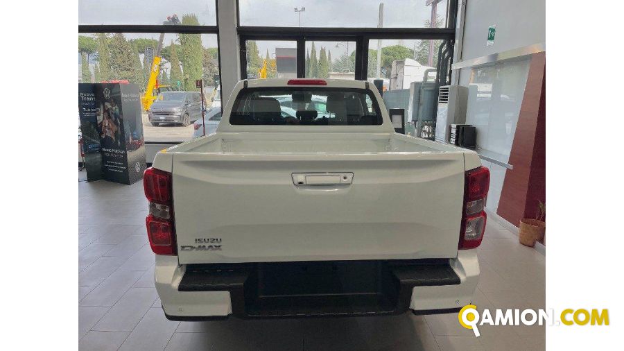 Isuzu D-MAX 1.9 td crew N60BB 4x4 auto 4/5-Porte | TOSCANDIA SPA