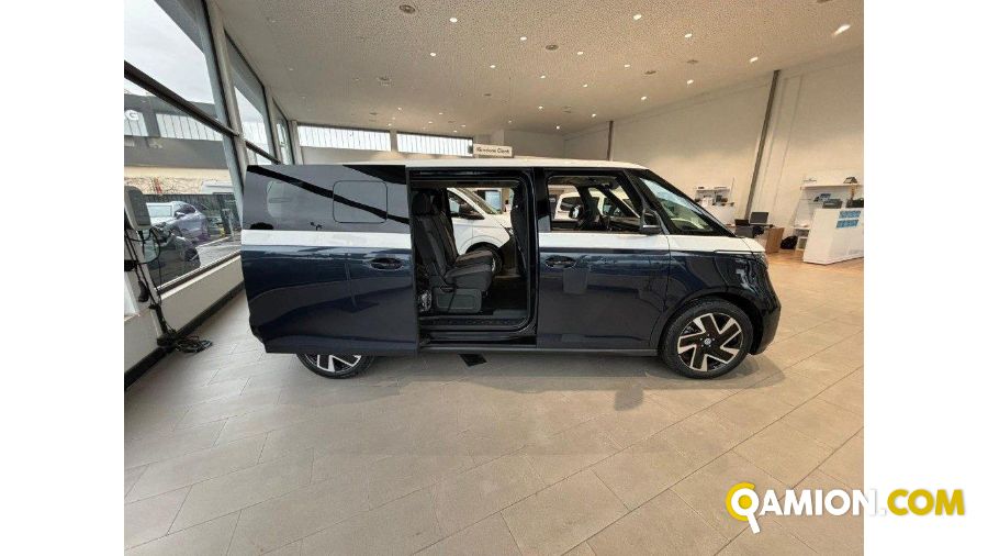Volkswagen ID.Buzz Pro 4/5-Porte | TOSCANDIA SPA