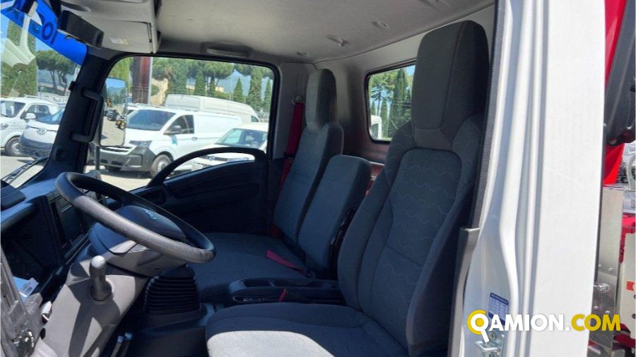 Isuzu Serie N  M30 5.2 con gru FASSI Serie N  M30 5.2 con gru FASSI | Autocarro fino 7.5t Cassone Ribaltabile | TOSCANDIA SPA