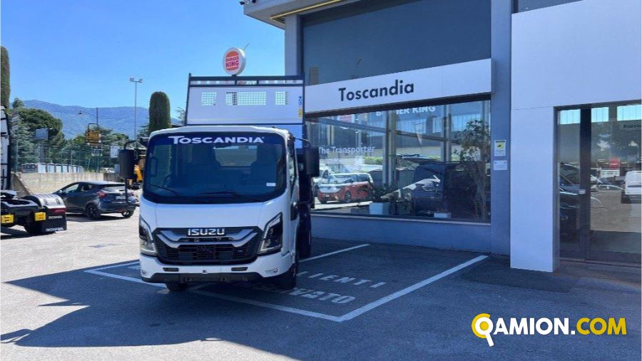 Isuzu Serie N  M27 Serie N  M27 | Autocarro fino 7.5t Cassone Ribaltabile | TOSCANDIA SPA
