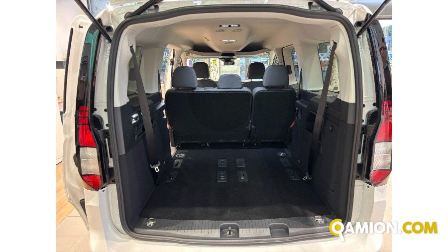 Volkswagen CADDY 2.0 TDI 122 CV Autocarro DSG Space Maxi Monovolume | TOSCANDIA SPA