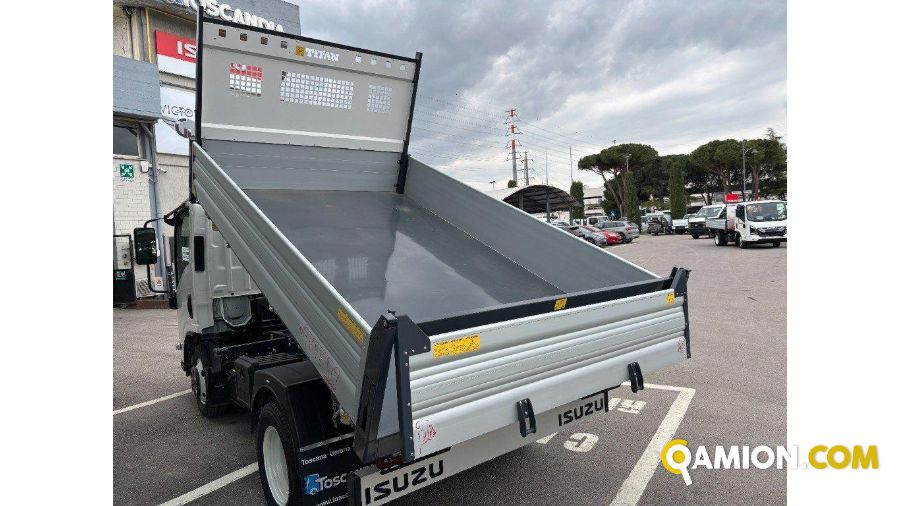 Isuzu Serie N  M21 Serie N  M21 | Autocarro fino 7.5t Cassone Ribaltabile | TOSCANDIA SPA