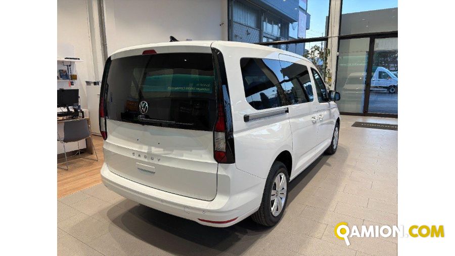 Volkswagen CADDY 2.0 TDI 122 CV Autocarro DSG Space Maxi Monovolume | TOSCANDIA SPA