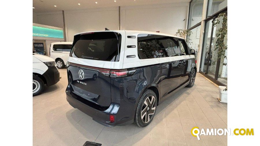 Volkswagen ID.Buzz Pro 4/5-Porte | TOSCANDIA SPA